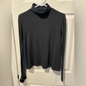 Alo Yoga Soho Turtleneck Top